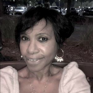 Meet your Posher, Yolanda